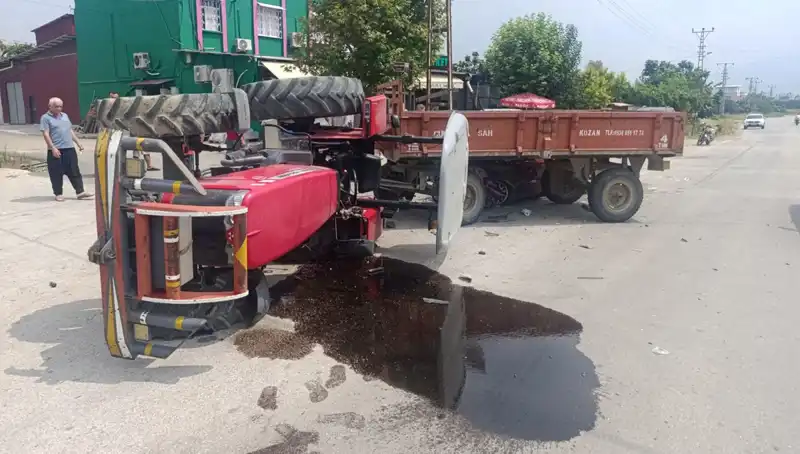Traktör ile Otomobil Çarpıştı: Kaza Sonucu İki Kişi Yaralandı