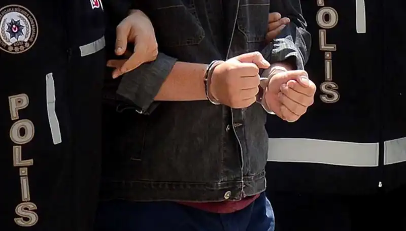 Kayseri'de Yasa Dışı Silah Operasyonu: İki Zanlı Ele Geçirildi