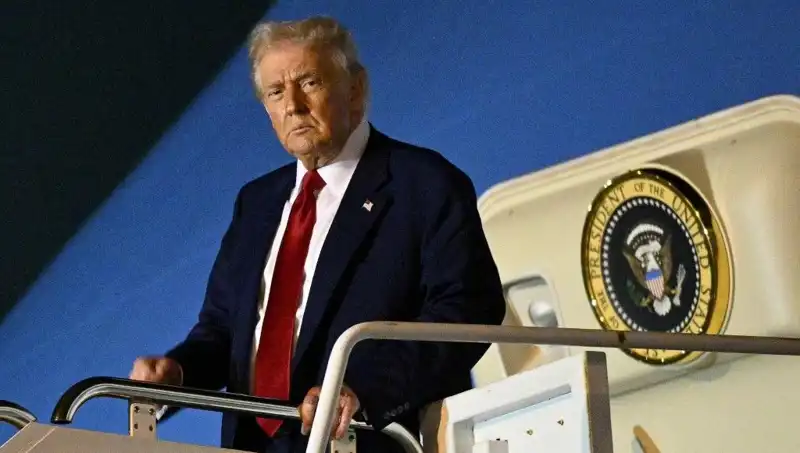 Trump’ın Lahey’deki NATO Zirvesi: Yeni Stratejiler ve Beklentiler