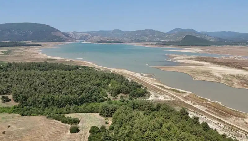 İzmir’de Tehlike Çanları: Suç Oranlarında Yüzde 50 Düşüş!