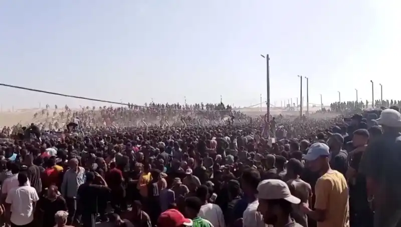 İsrail'in Gazze'deki Yardım Noktasına Saldırısı: 26 Can Kaybı