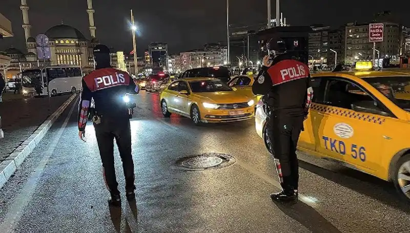 İstanbul'da 'Huzur Operasyonu': Bir Gecede 873 Gözaltı Yapıldı