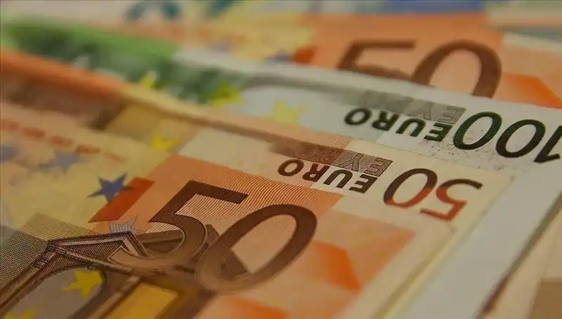 Euro’nun Zirve Yolculuğu: Neden Geriledi ve Gelecek Ne Bekliyor?