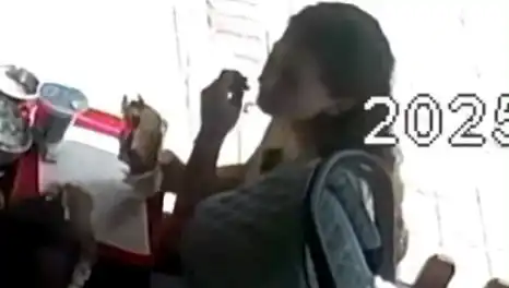 Saçını Tostun İçine Koyan Kadın, Akılalmaz Gerekçeyle Şok Etti!