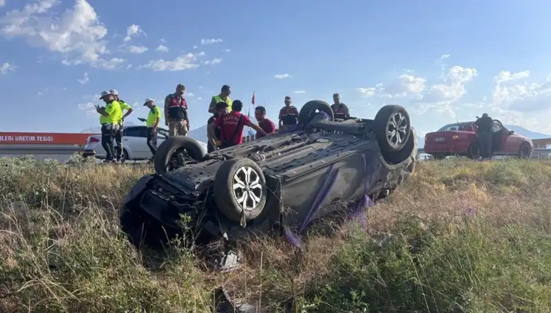 Nişan Töreninden Dönen Ailenin Korkunç Kazası: 1 Ölü, 4 Yaralı