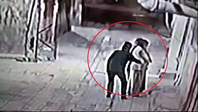Polislerden İlginç Yöntem: Pazarcı ve Simitçi Kılığına Girerek Operasyon
