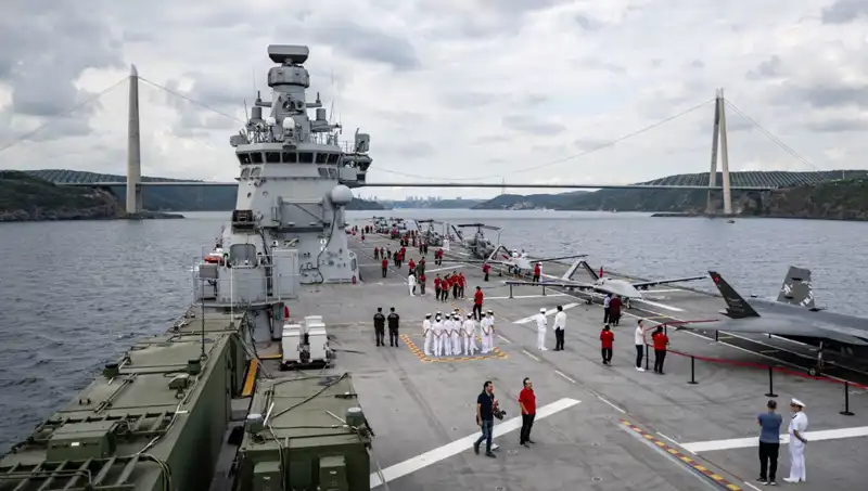 TCG Anadolu, Sarayburnu'ndan Duygu Dolu Bir Veda ile Ayrıldı