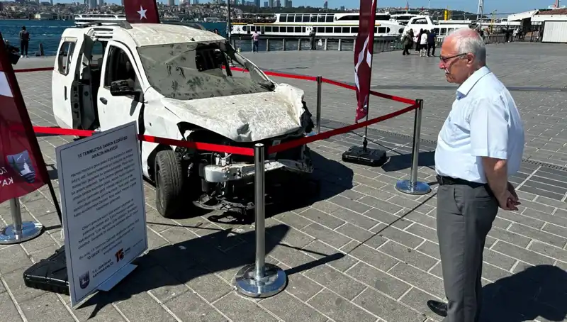 15 Temmuz Darbe Girişiminde Tankların Ezdiği Araçlar Sergileniyor!