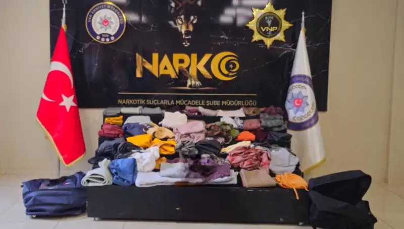 32 Kilo Metamfetaminle Yakalanan Şebeke Üyesi Adliyeye Sevk Edildi