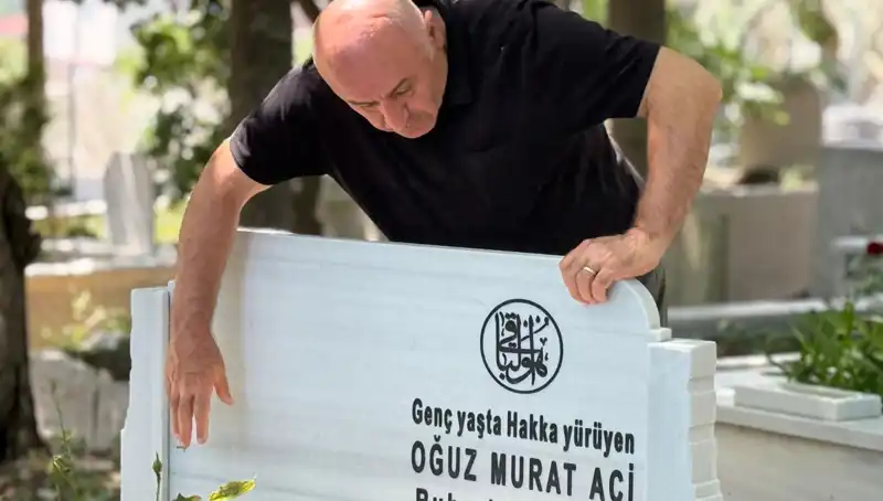 Acı Ailesinin Hatıralarla Dolu Hüzünlü Babalar Günü