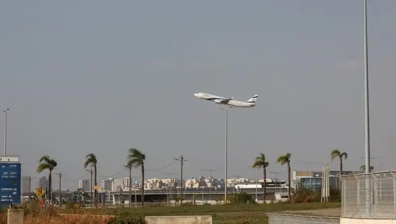 Husiler, İsrail'in Ben Gurion Havalimanı'na Füze Saldırısı Düzenledi: Olayın Detayları