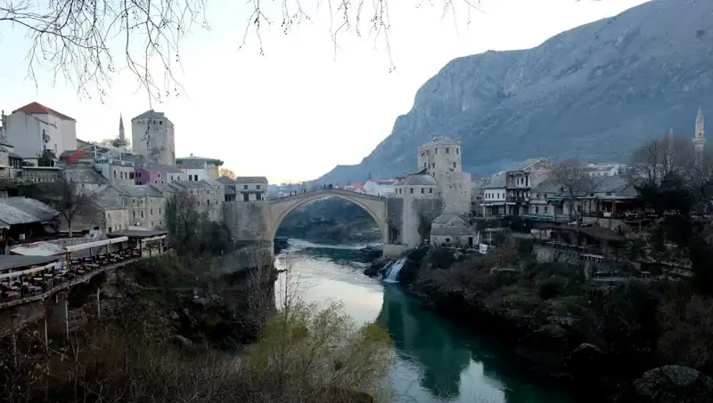 Mostar’da Kayıp Türkler Hemencecik Bulundu: Facianın Eşiğinden Dönüldü