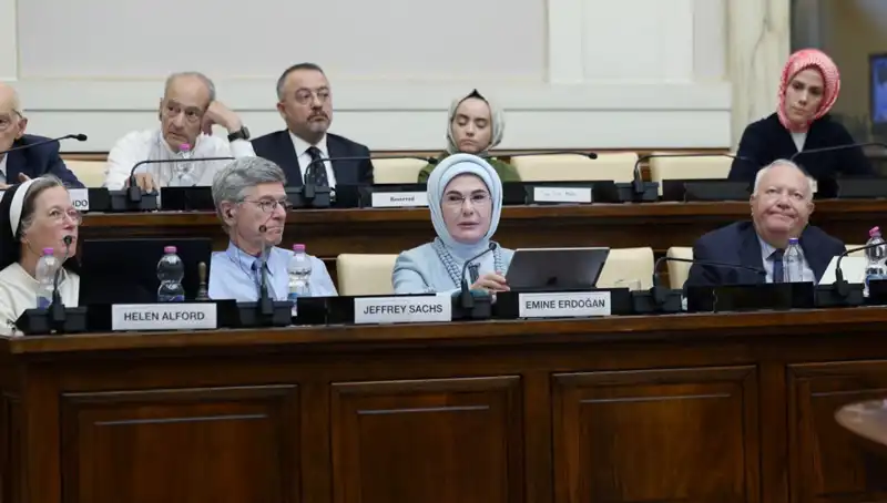 Emine Erdoğan'dan Vatikan'da Küresel Adalet İçin "Dünya 5'ten Büyüktür" Vurgusu