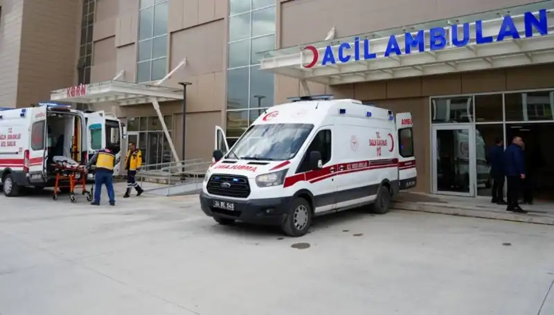 Erzincan'da Yaşanan Feci Trafik Kazası: Bir Kayıp, Üç Yaralı