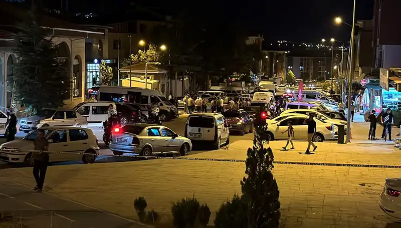 İki Ailenin Kavgasında 1 Ağır Yaralı, Gerilim Bitmek Bilmiyor