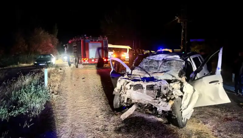 Ciple Traktör Çarpıştı: 5 Yaralı, Kazanın Sebepleri Araştırılıyor