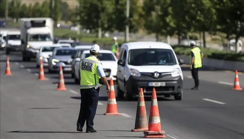 Tüneli Kapatan Konvoy Gözleri Üzerine Çekti, Ne Olacak?