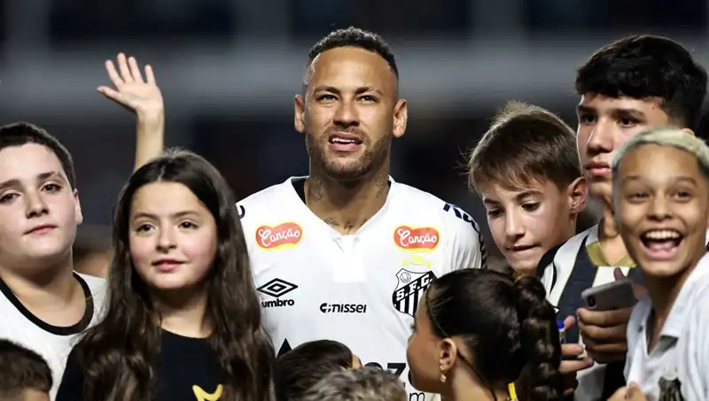 Fenerbahçe'nin Transfer Gündeminde Neymar Kararı! Geleceği Ne Olacak?