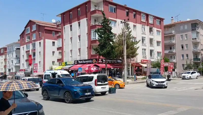 Taksi ile Otomobil Çarpıştı: Kazanın Arkasındaki Sebepler ve Sonuçları