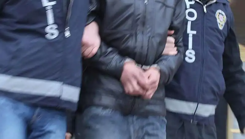 Erzincan'da Uyuşturucu Operasyonu: 5 Kişi Tutuklandı, Panik Havası Hakim