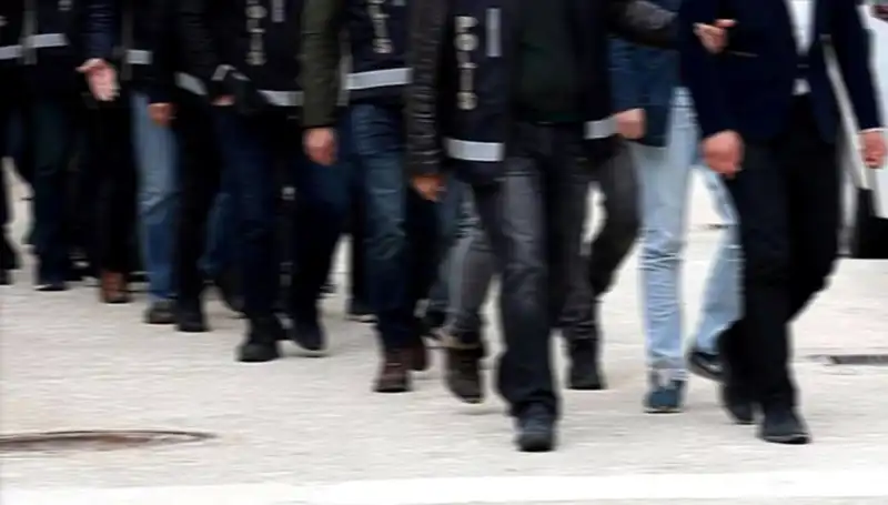 Sosyal Medyada "Balkız" Tuzağı: Kadın Profiliyle Gasp Eden Çeteler!